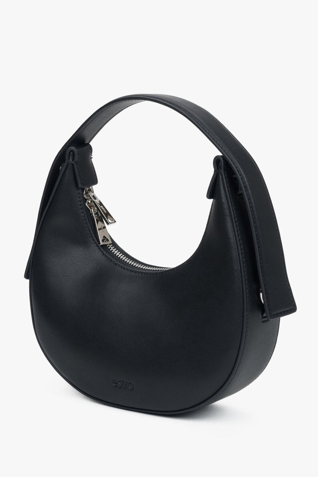 Schwarze Damen-Handtasche von Estro in einzigartiger Halbmondform.