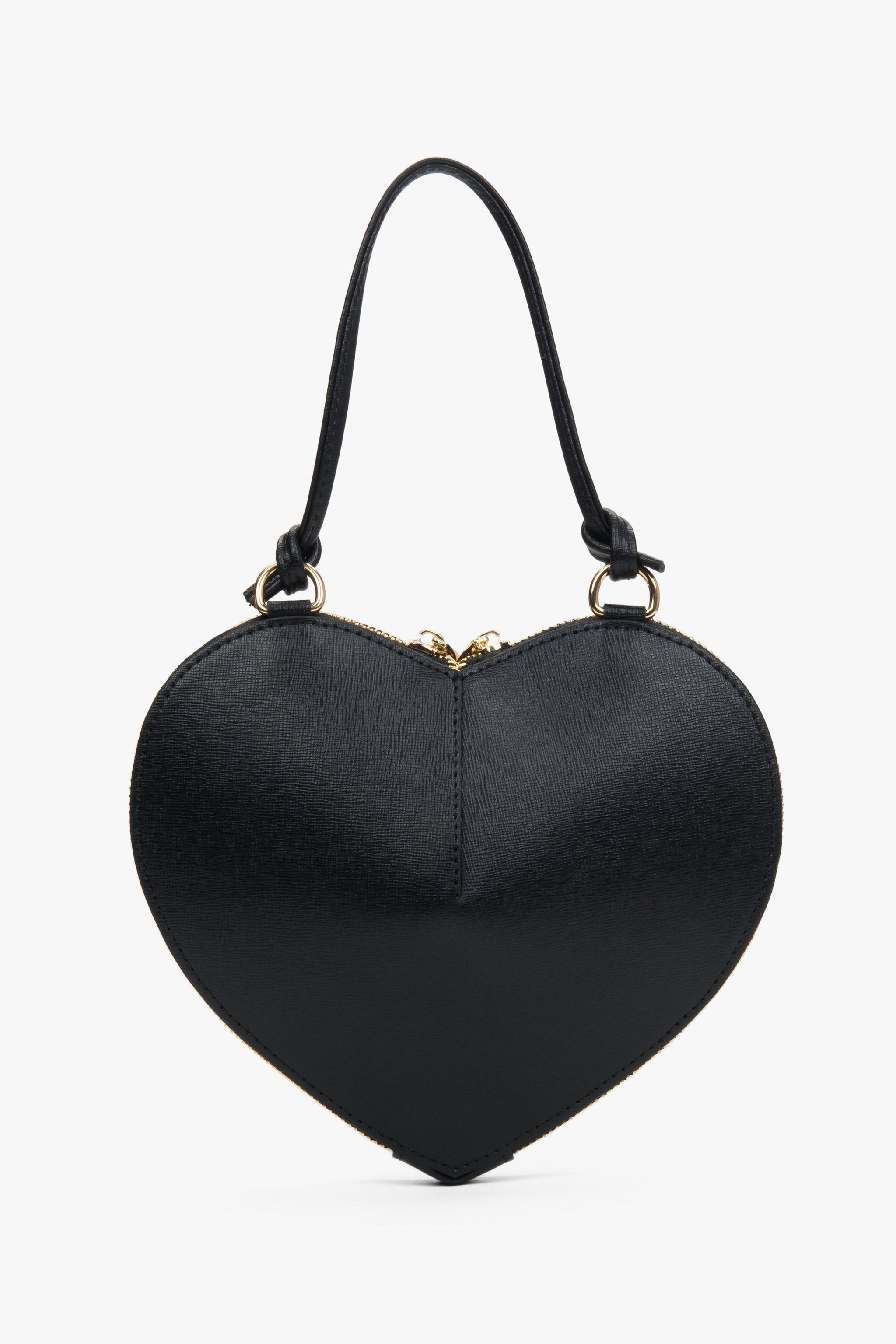 Schwarze herzförmige Umhängetasche für Damen aus Leder von Estro.

