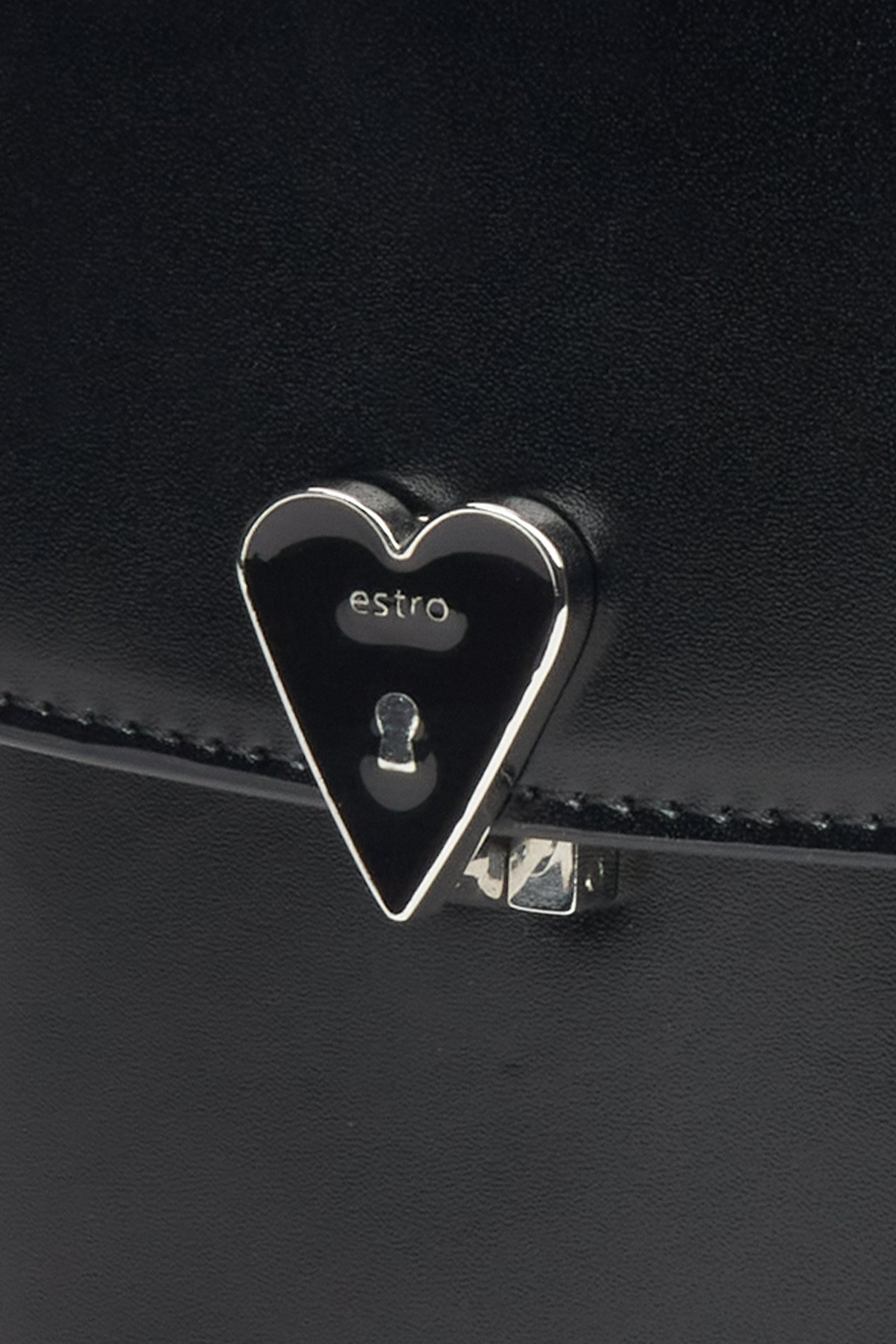 Schwarze Handytasche aus Leder für Damen von Estro – Details.