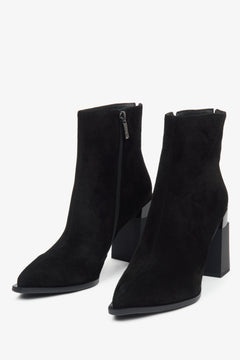 Schwarze Velours Stiefeletten für Damen mit elegantem Absatz Estro ER00115877