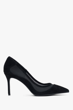 Seitenansicht der schwarzen High Heels mit spitzer Zehenpartie und Mesh-Einsätzen.