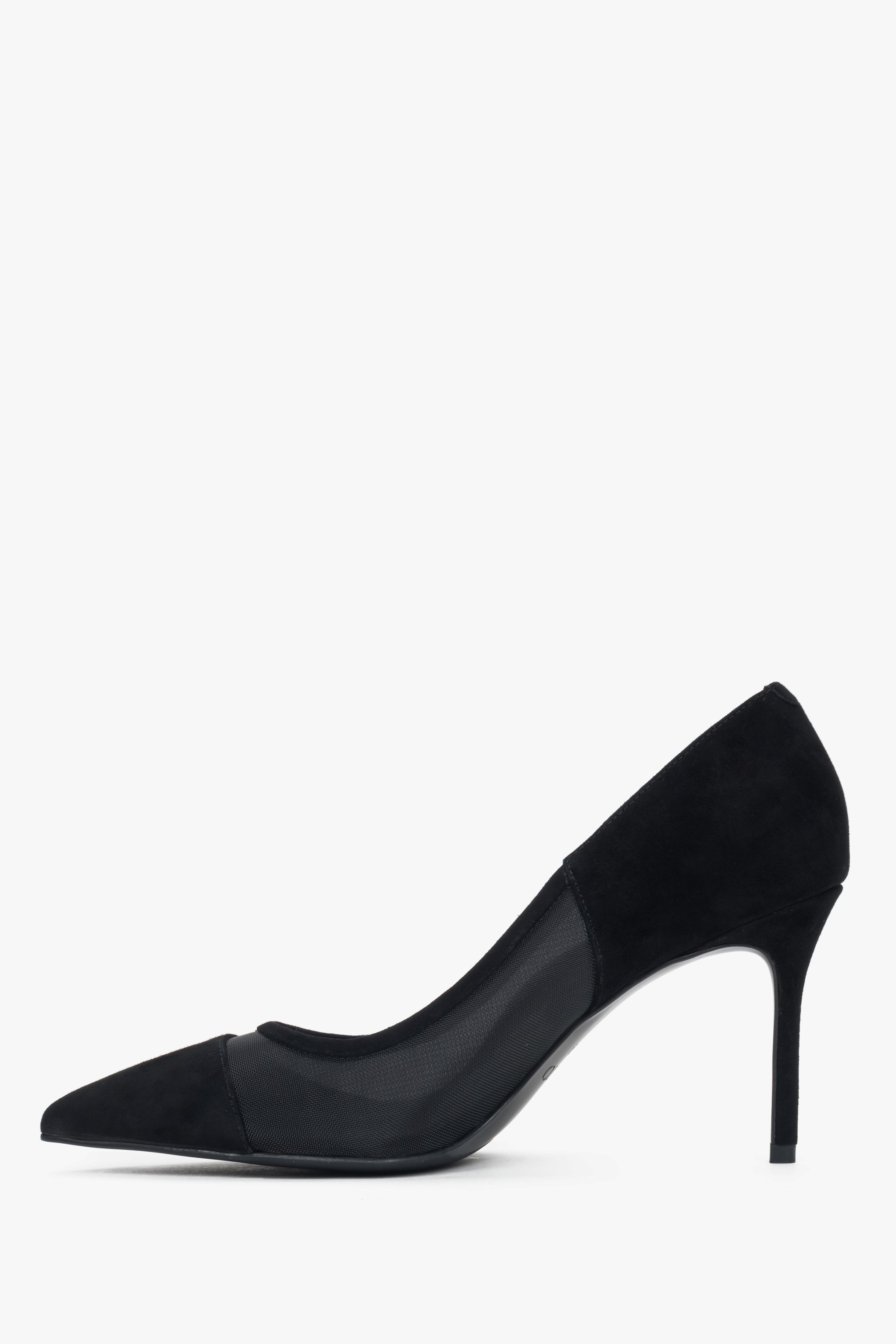 Schwarze Damen-High-Heels mit 9 cm hohem Stilettoabsatz und eleganter Form.