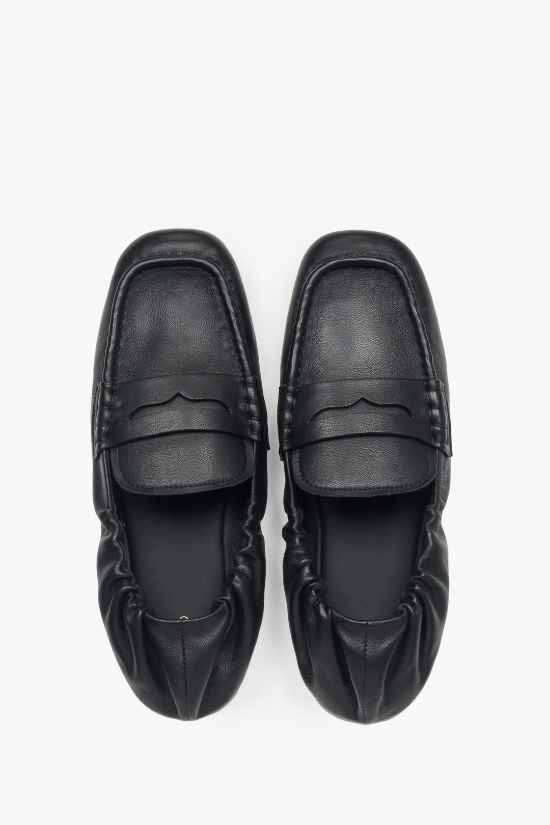 Bequeme Damen-Slipper in Schwarz, ideal für den Business-Look.