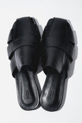 Schwarze Damen-Mules aus echtem Leder mit verflochtenem Obermaterial von oben