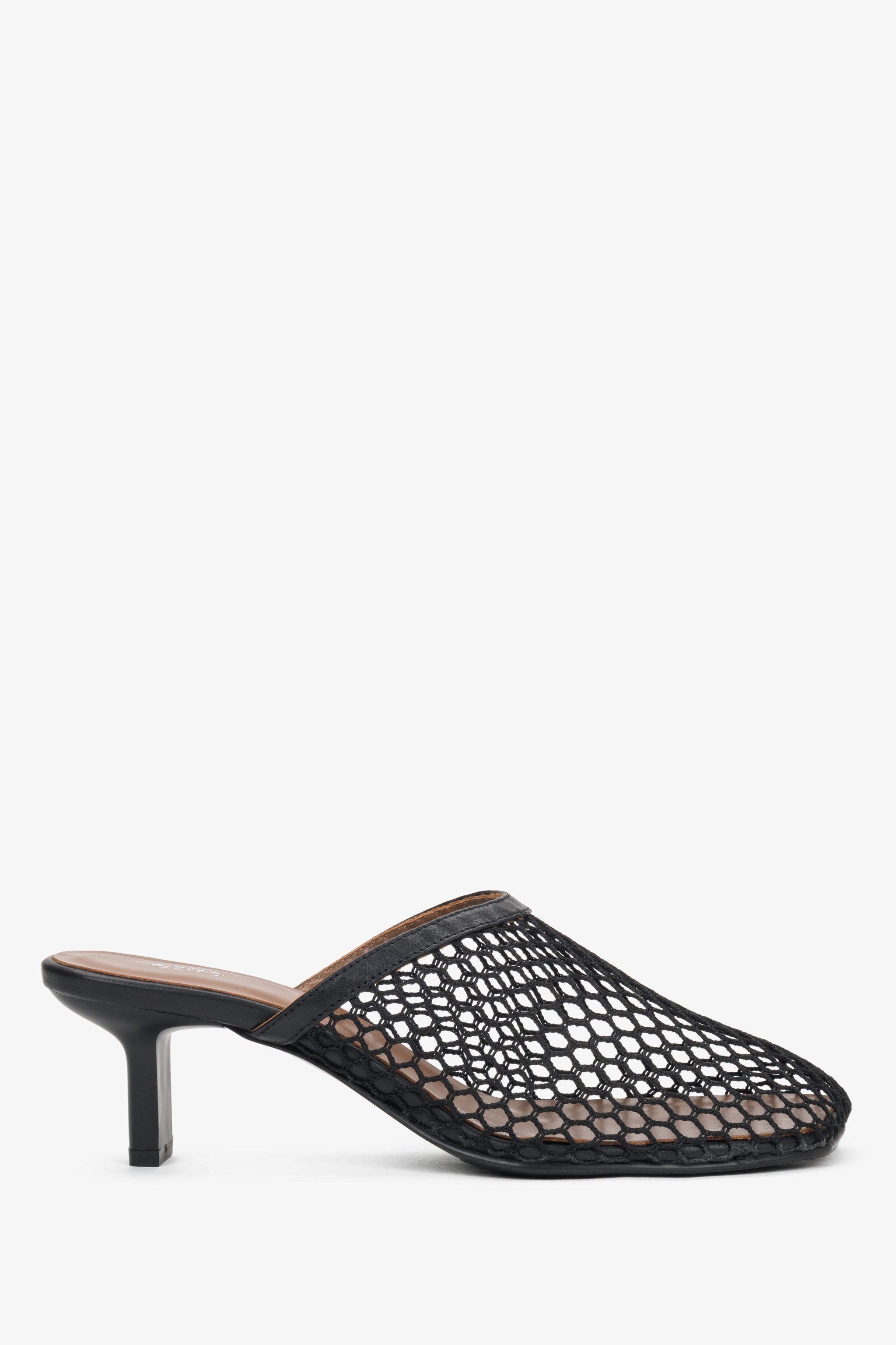 Schwarze Damen-Pantoletten aus Mesh von oben mit eckiger Schuhspitze