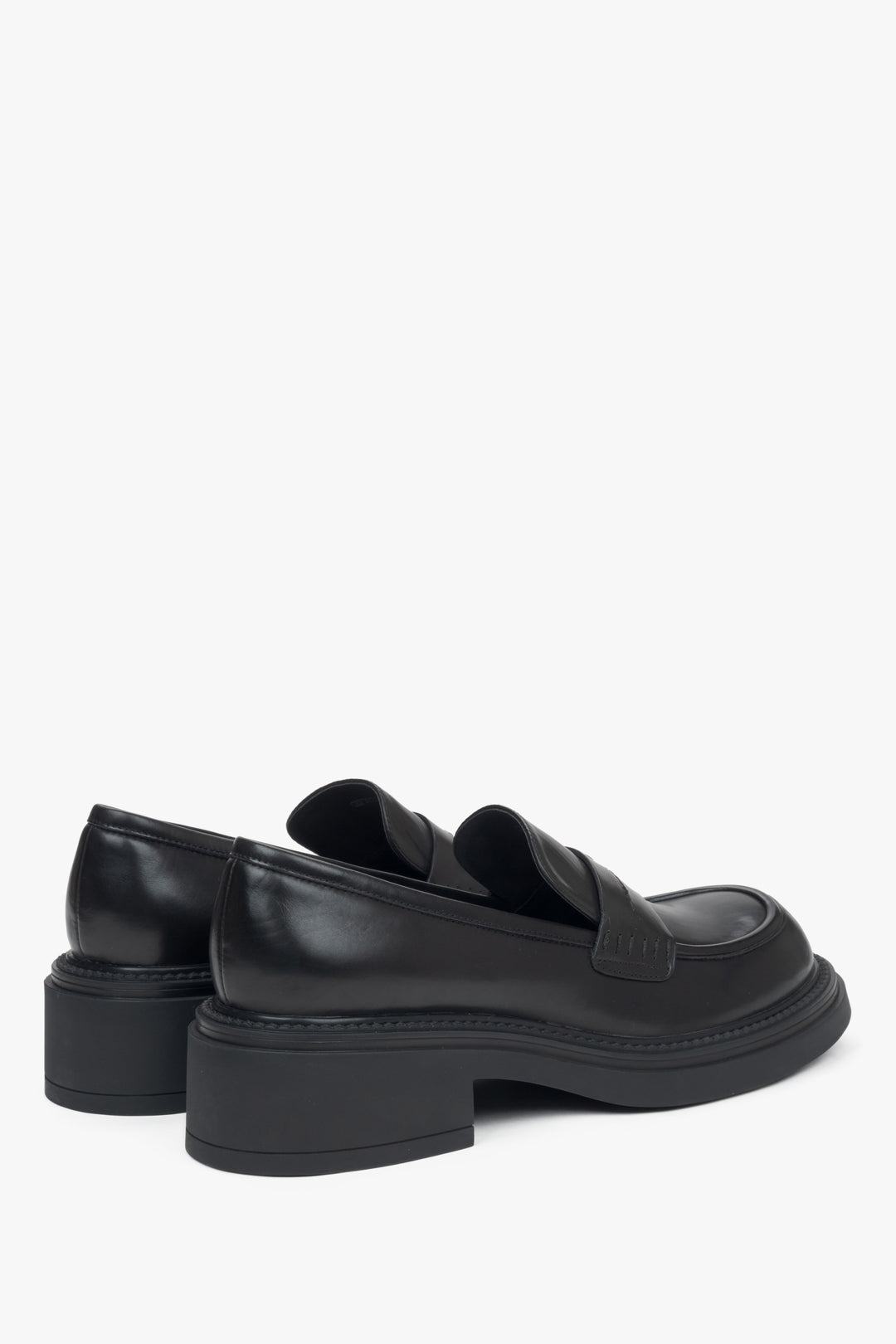 Damen Penny Loafer schwarz mit quadratischem Absatz Estro ER00115903