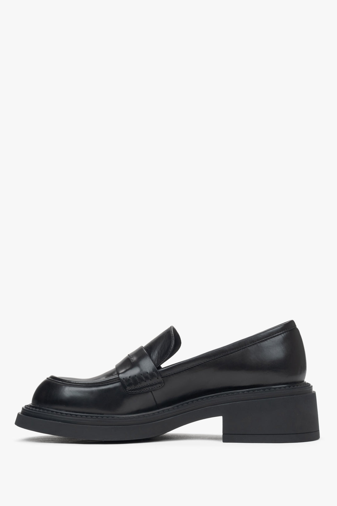 Damen Slipper schwarz mit stabilem quadratischem Absatz Estro ER00115903