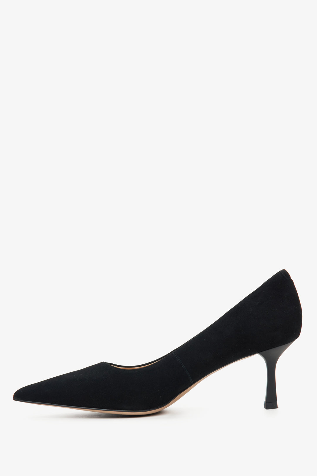 Klassische Velourpumps mit niedrigem Stilettoabsatz. Estro ER00114629