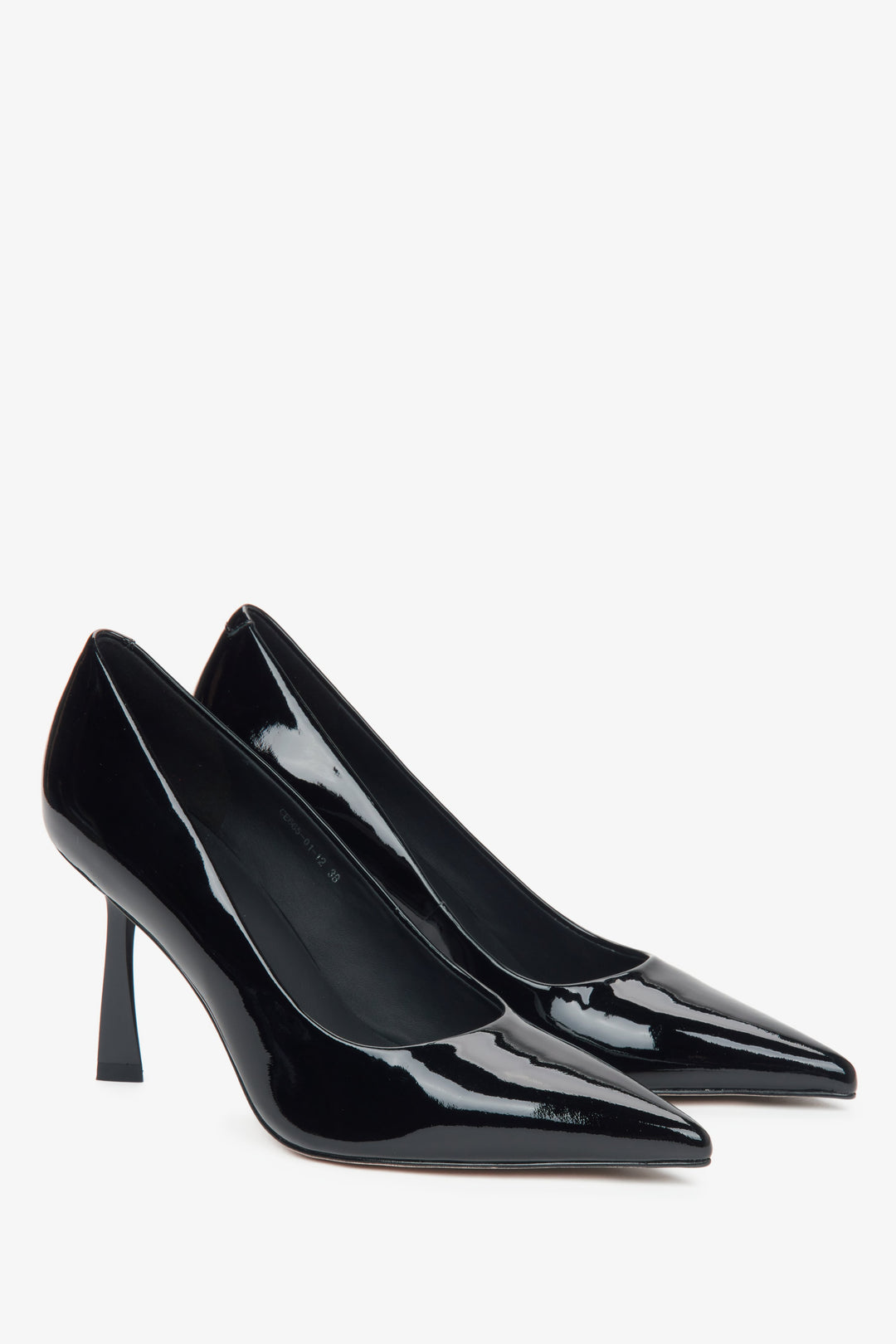 Elegante Damenpumps mit 9 cm Stilettoabsatz in Schwarz Estro ER00115995