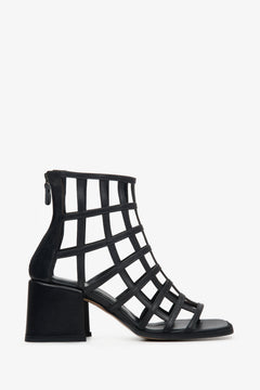 Damen-Sandalen mit Blockabsatz und schmalen, gekreuzten Riemen - Schwarz.