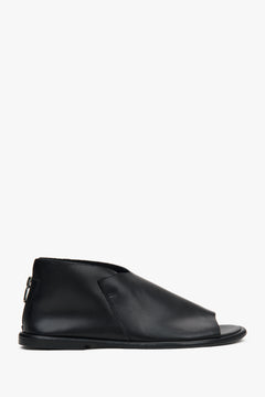 Schwarze Damen-Sandalen aus Leder mit geschlossener Ferse Estro ER00117376.