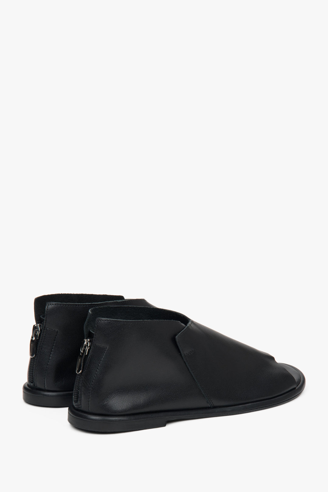 Schwarze Damen Sandalen aus Leder mit geschlossener Ferse Estro ER00117376