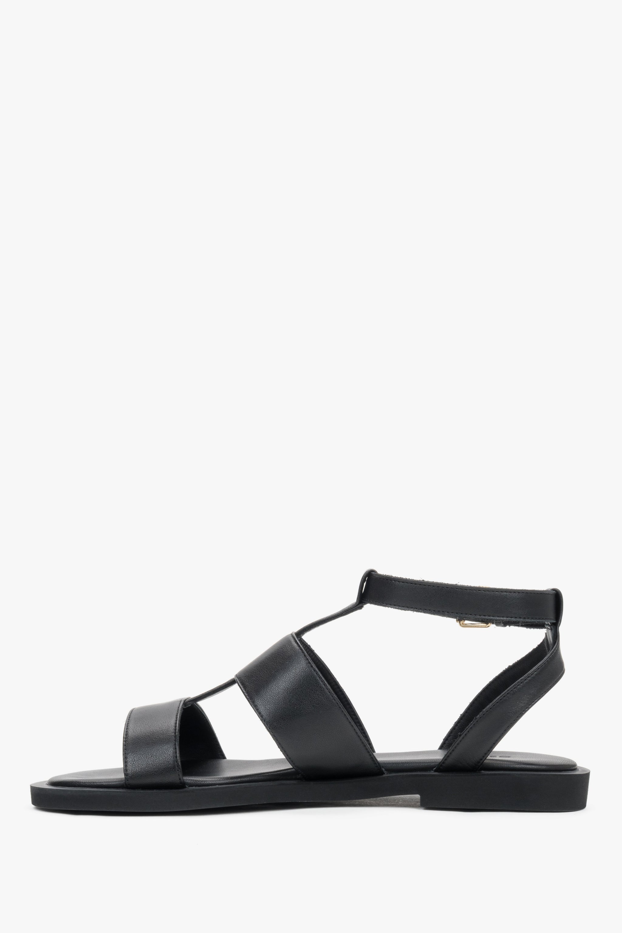 Schwarze Damen-Sandalen mit Schnalle und weichen Riemen