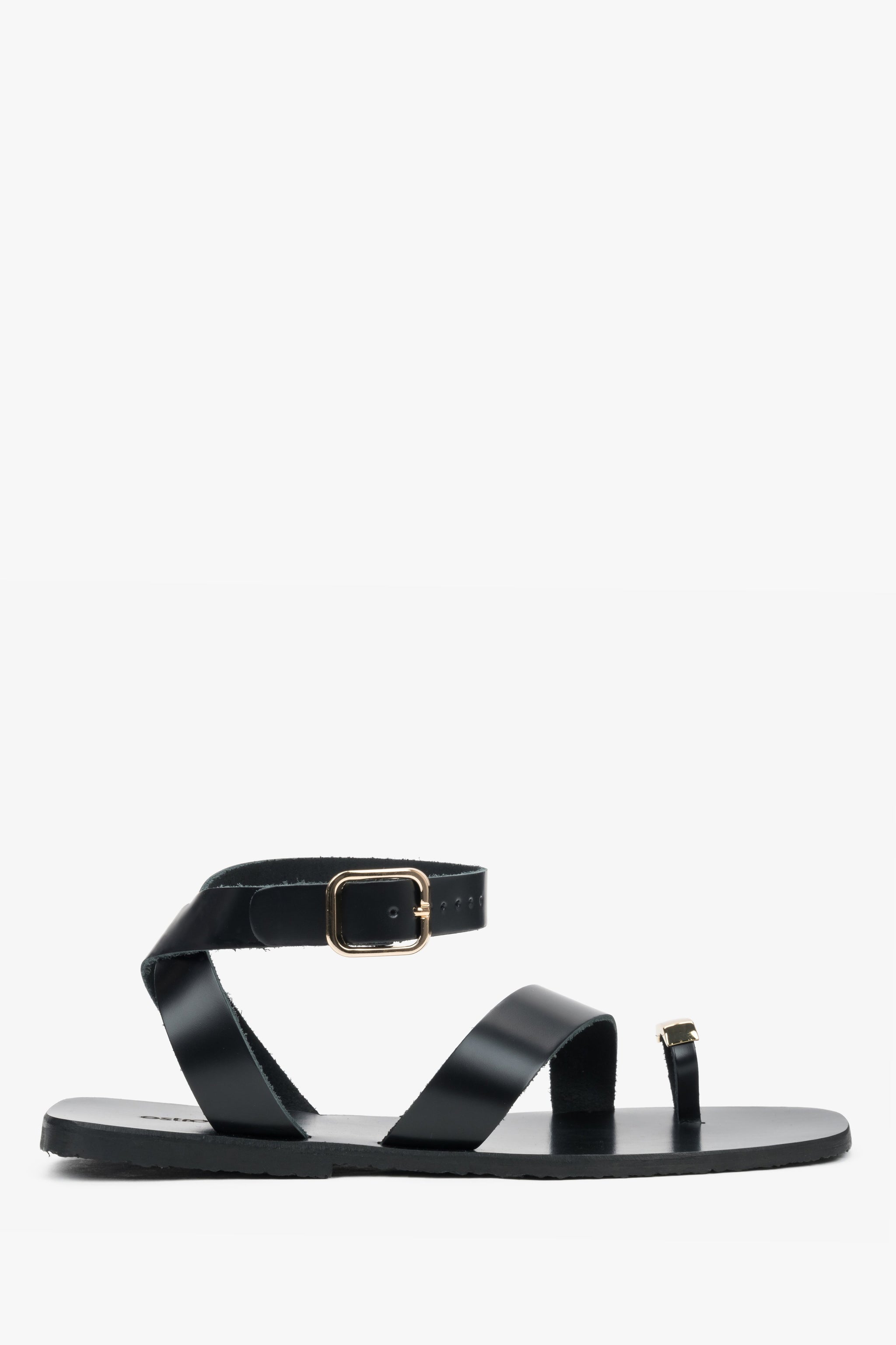Schwarze Damen-Sandalen aus Echtleder mit goldenem Zehenring