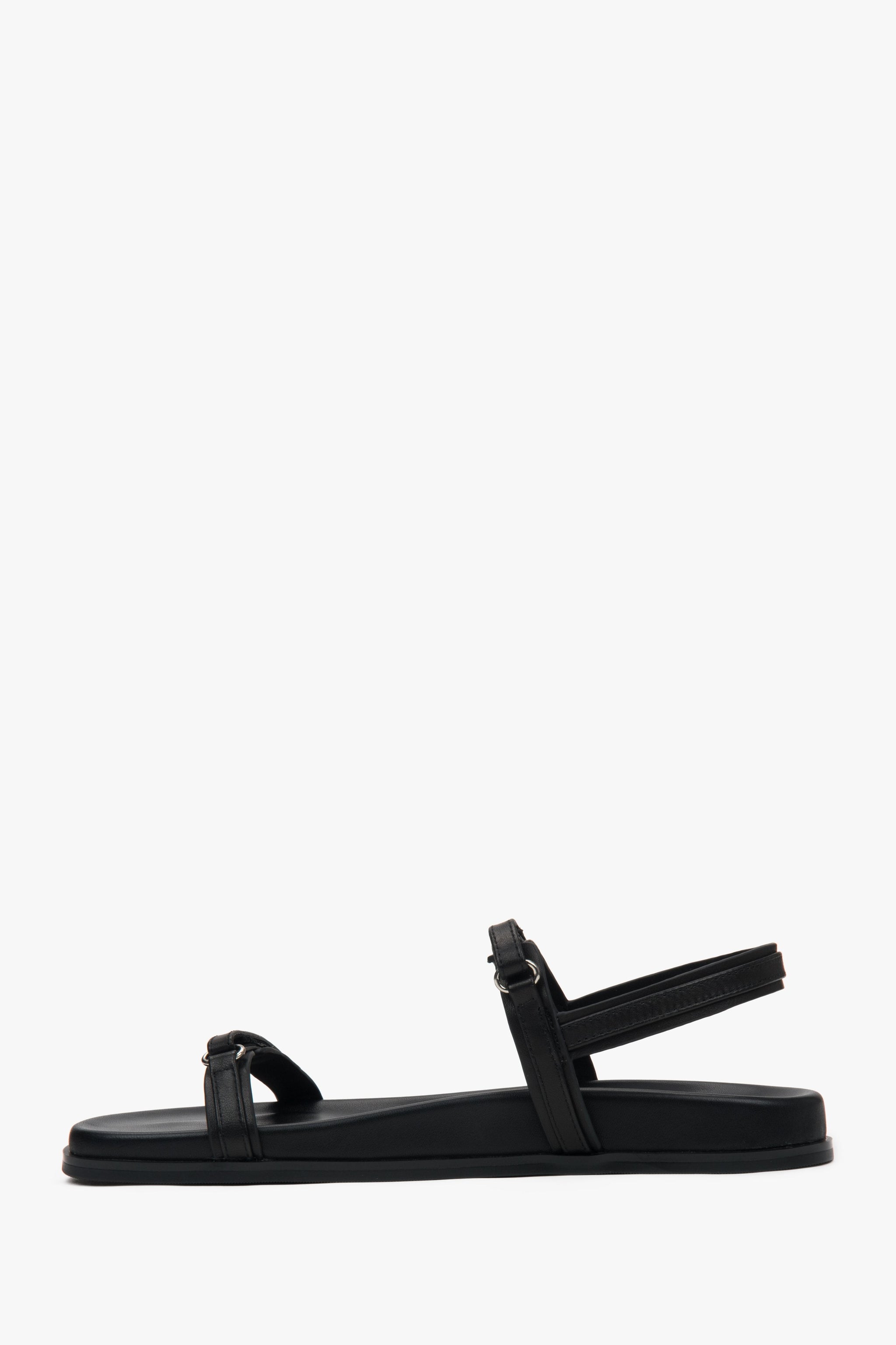 Schwarze Damen-Sandalen von Estro mit dünnen Riemchen und weichem Futter – perfekt für den Sommer, Seitenansicht.