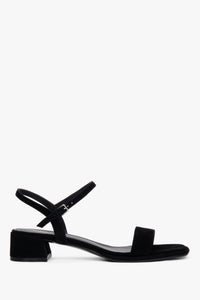 Schwarze Damen-Sandalen aus Naturvelours mit niedrigem Absatz von Estro