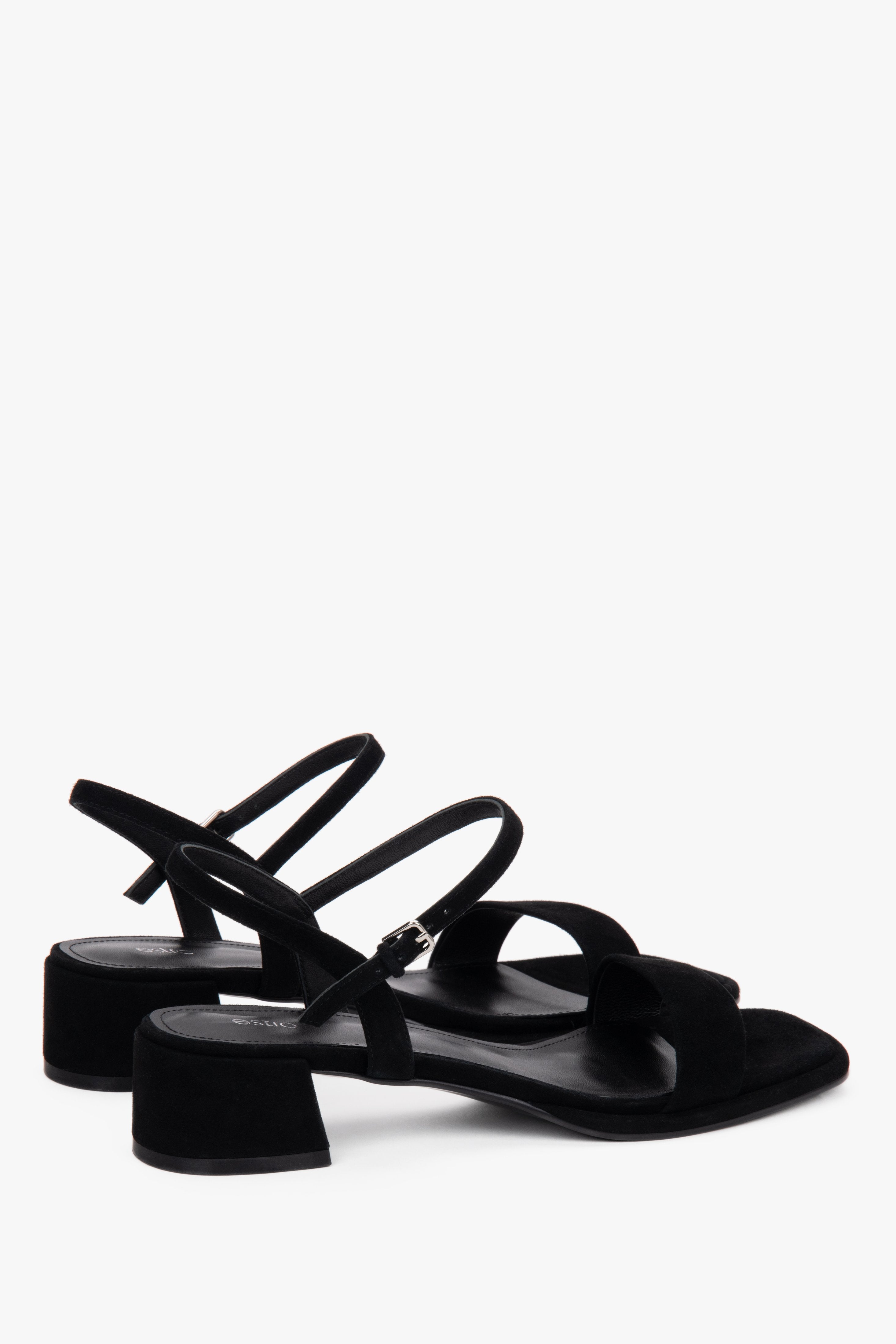 Schwarze Damen-Sandalen mit verstellbarer Schnalle und niedrigem Absatz