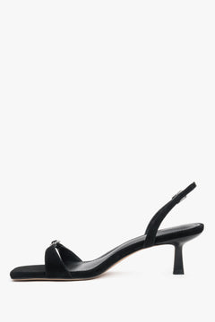 Schwarze Damen-Sandalen mit Trichterabsatz und Strassdetails