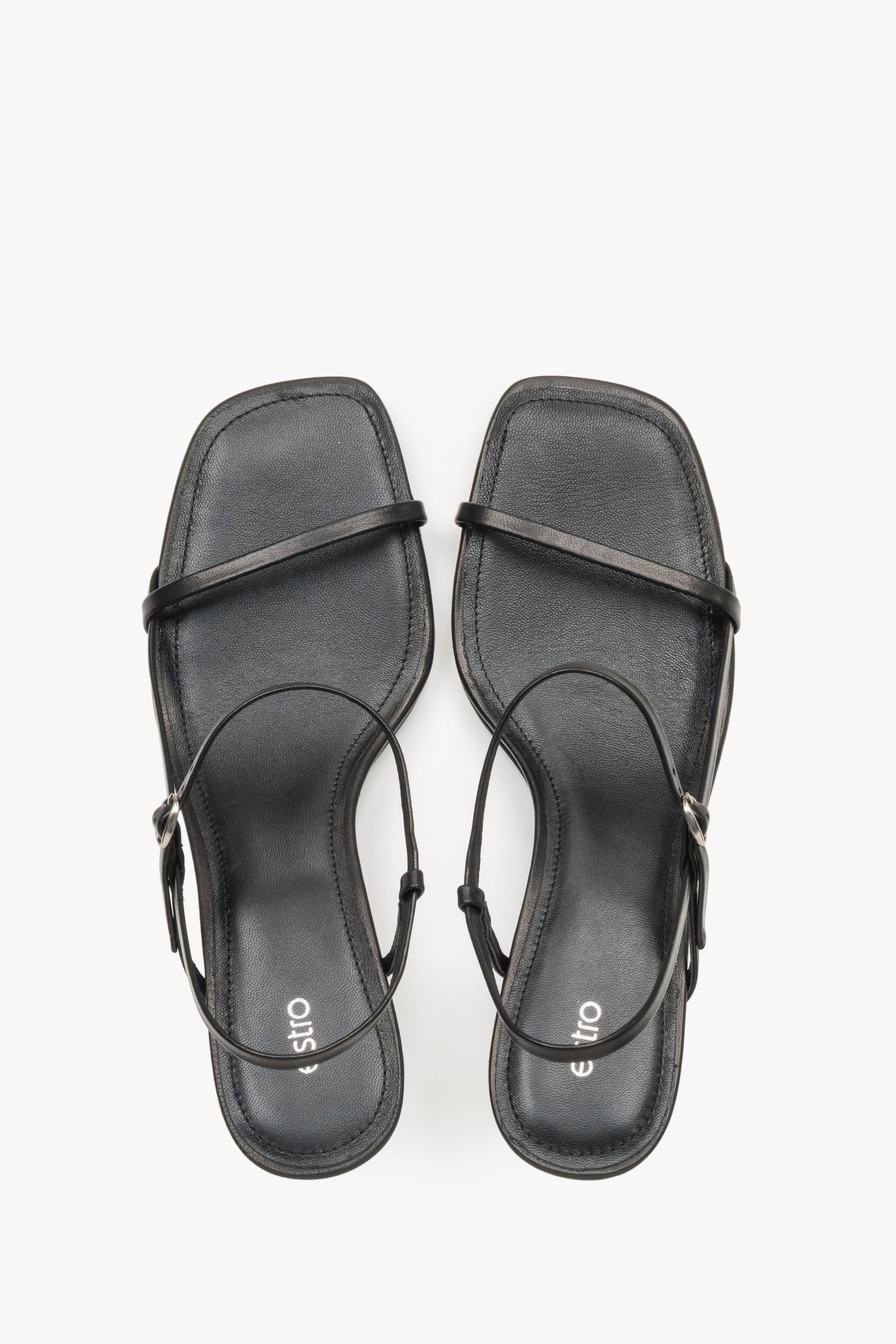 Schwarze Damen-Sandaletten aus Leder von oben als Paar