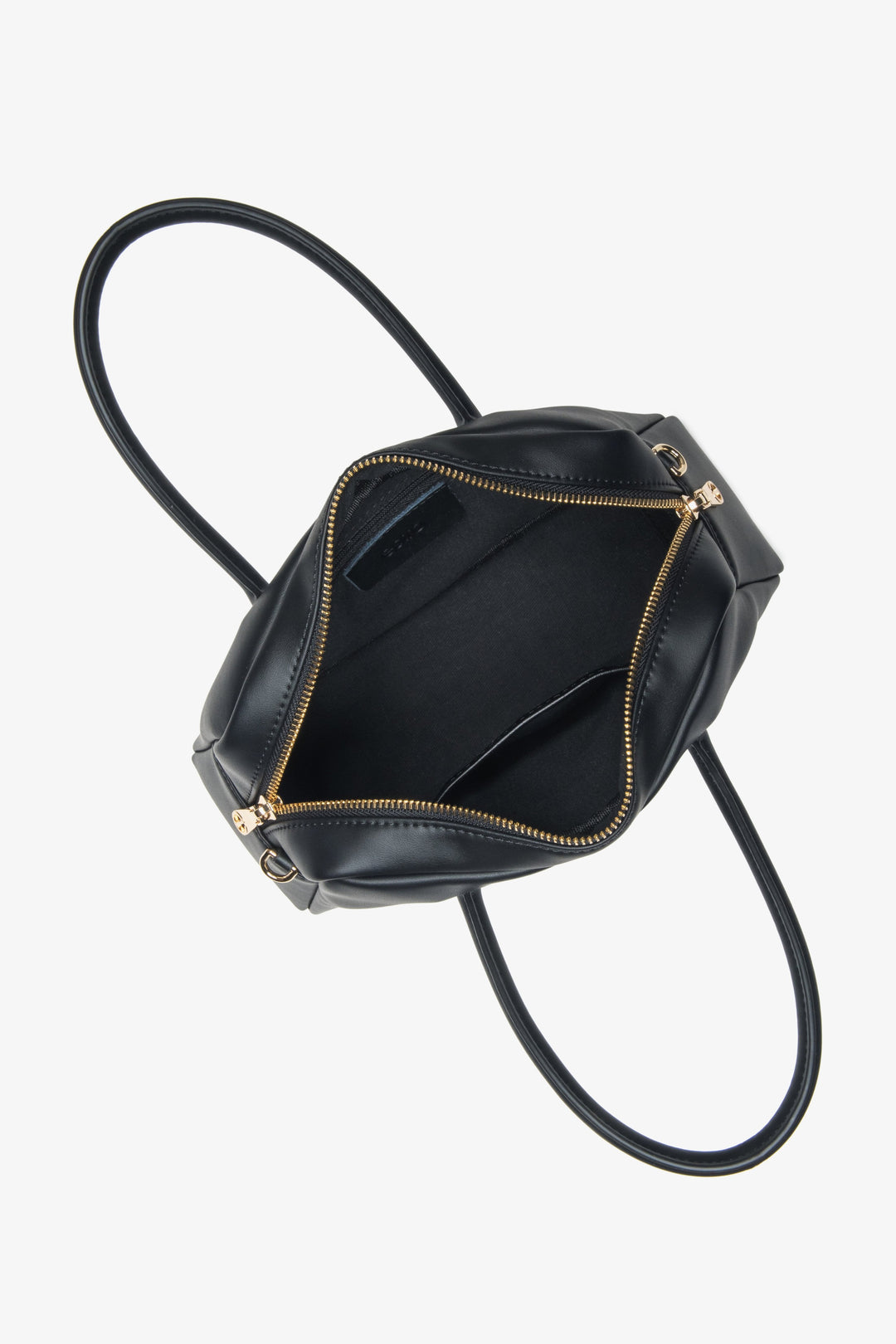 Stilvolle schwarze Damenhandtasche von Estro aus echtem Leder mit klassischer, kastiger Form – Innenansicht des Modells.