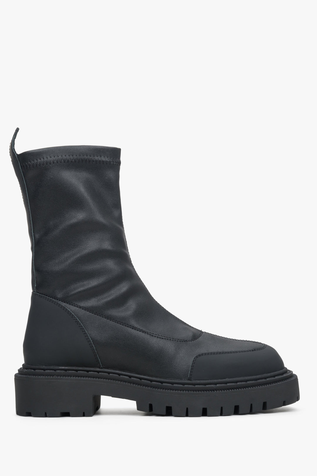 Schwarze Damen-Stiefeletten aus Leder – Seitenansicht.