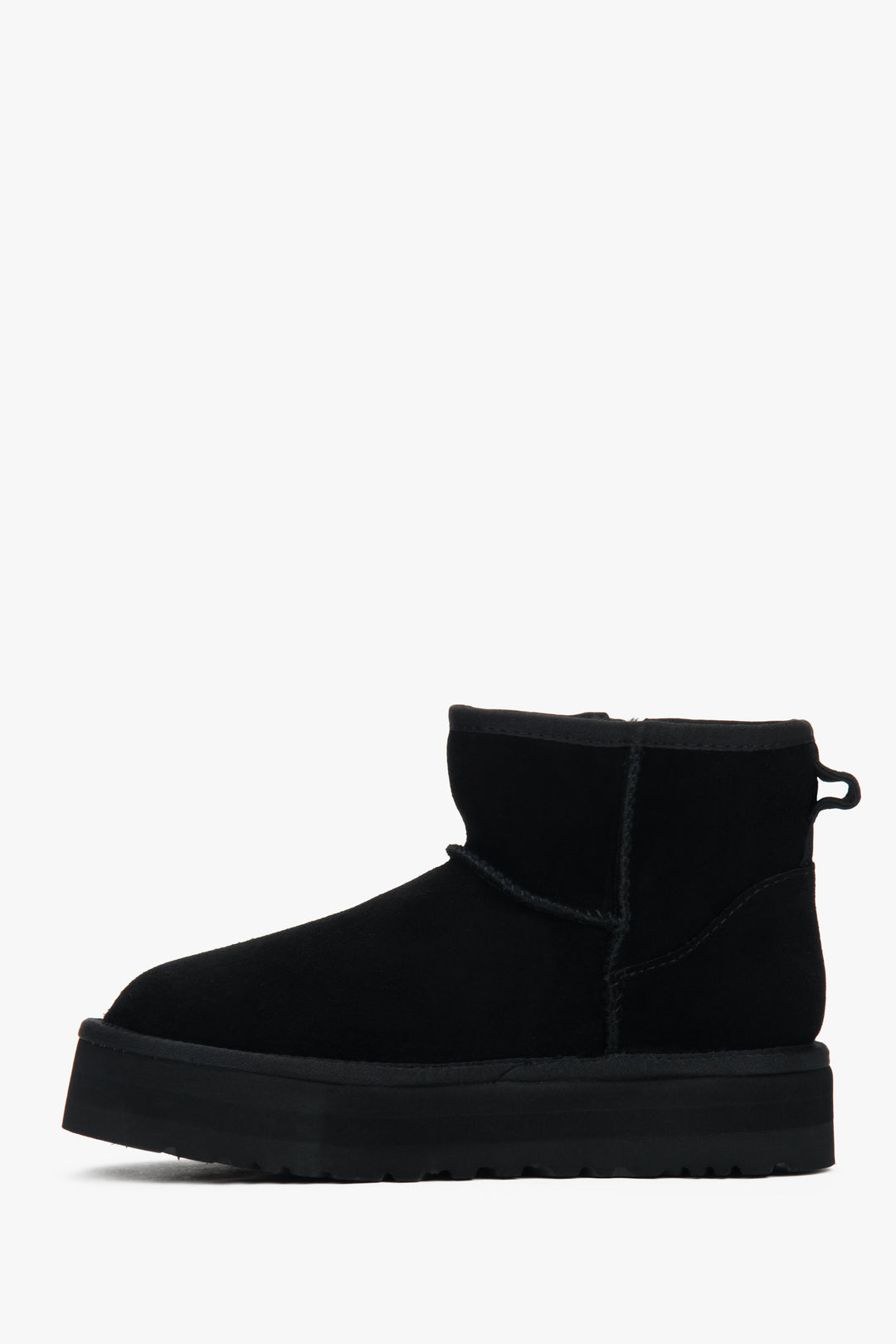 Warme und stylische Damen-Winterstiefel aus schwarzem Velours mit pelzgefüttertem Innenraum.