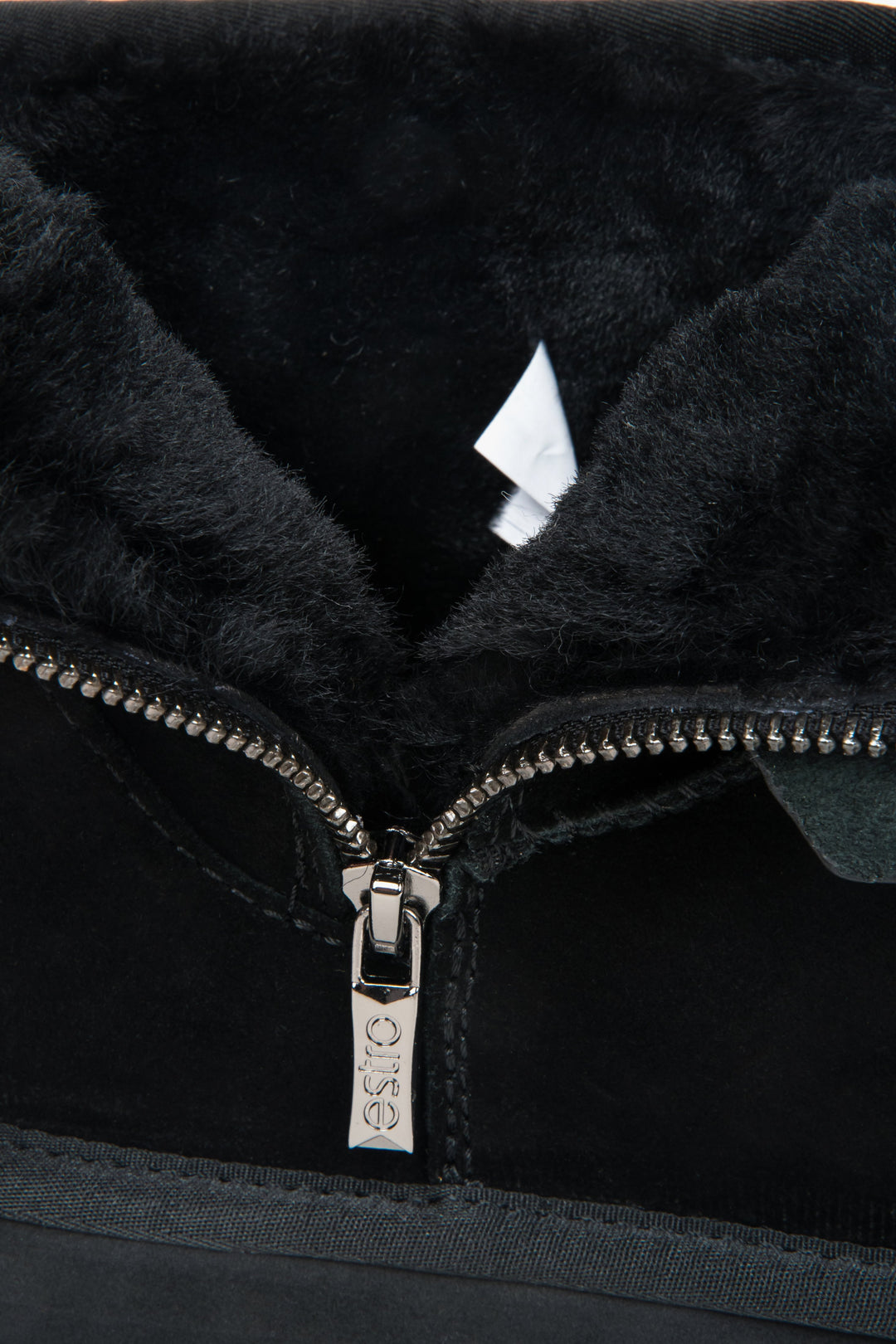 Elegante schwarze Damen-Winterstiefel aus echtem Veloursleder mit warmem Fellfutter.