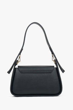 Schwarze Damen-Umhängetasche von Estro – Rückansicht der Tasche.