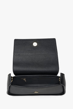 Schwarze Ledertasche von Estro – Innenansicht
