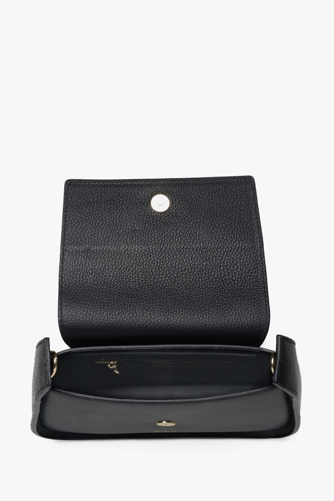 Schwarze Ledertasche von Estro – Innenansicht
