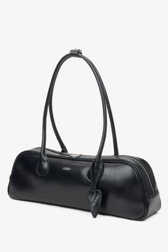 Estro – schwarze Damen-Schultertasche aus Leder mit langen Henkeln.