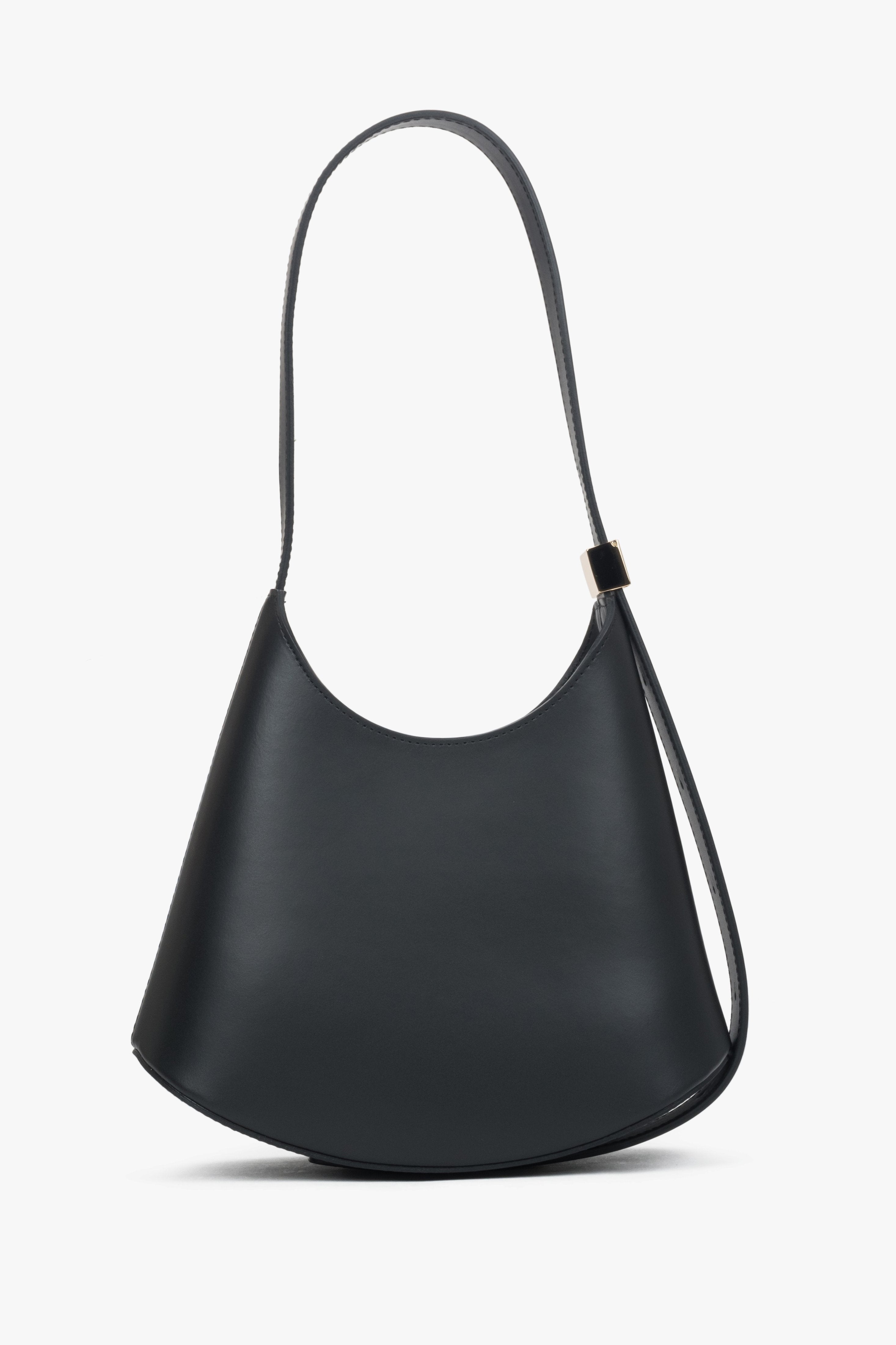 Rückwärtige Ansicht der stilvollen Ledertasche mit dem verstellbaren Schulterriemen