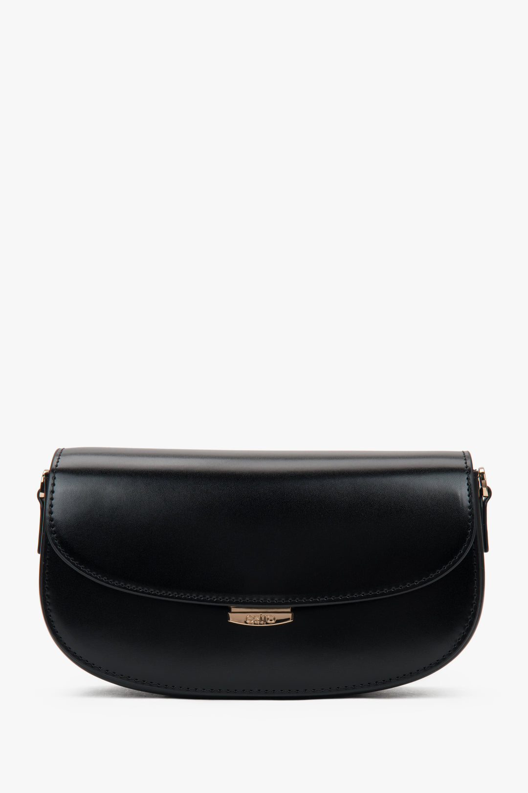 Frontansicht der schwarzen Damen Schultertasche in Hufeisenform aus glattem Leder.