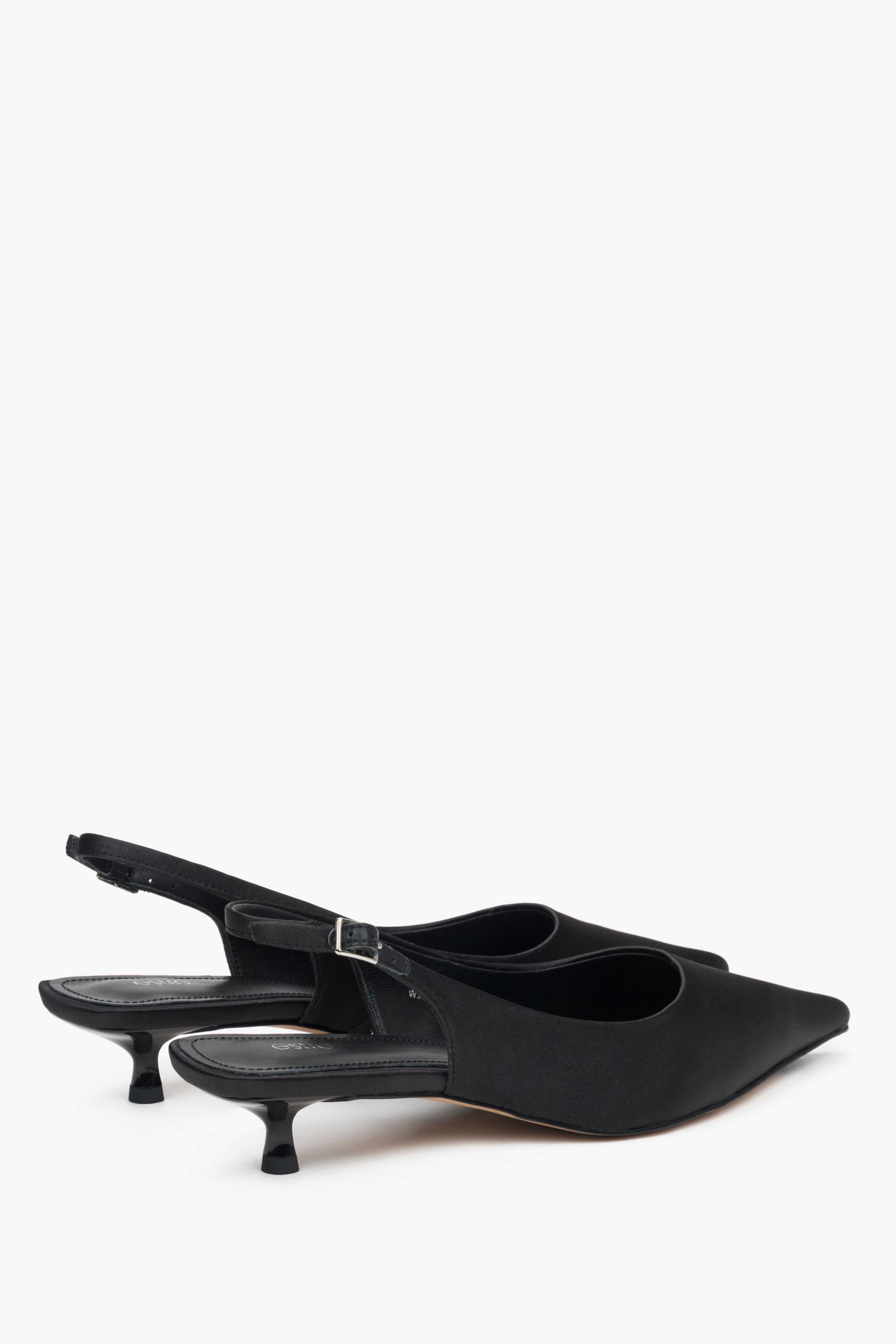 Spitz zulaufende Pumps mit kleinem Absatz in Schwarz, Estro ER00117208