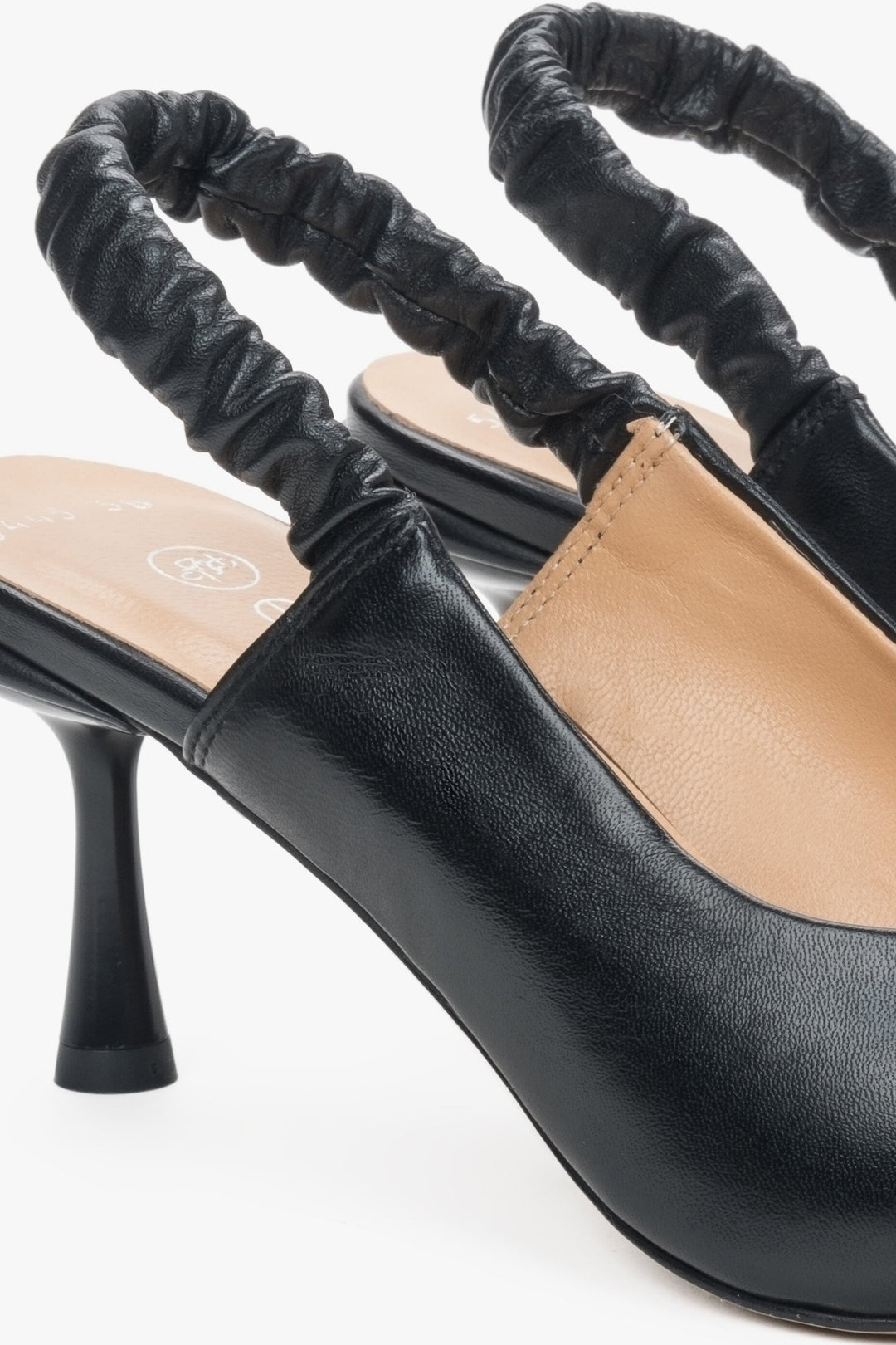 Elegante schwarze Slingback-Pumps mit Absatz Estro ER00115115