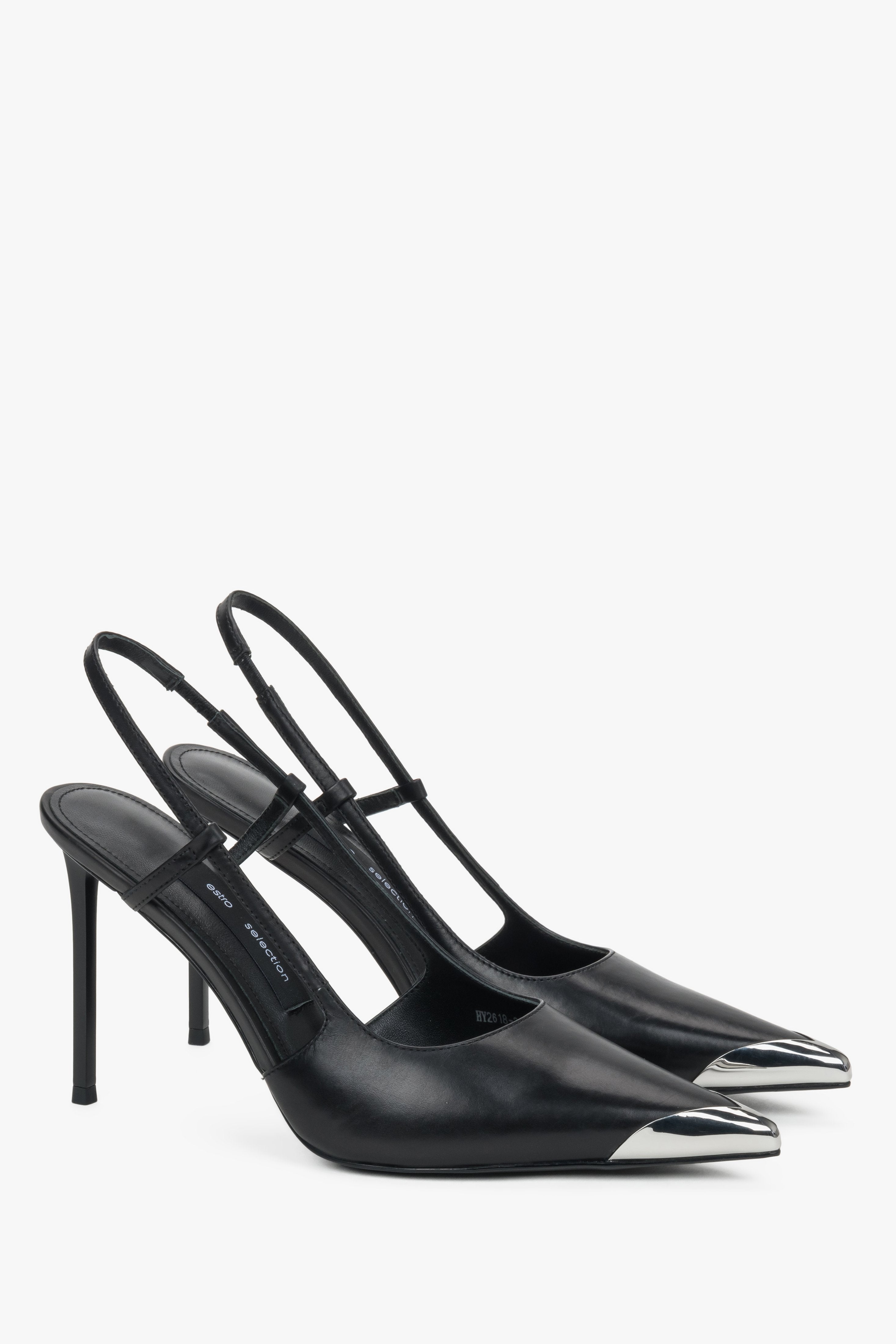 Schwarze Damen-Slingpumps aus Leder als Paar in schräger Seitenansicht