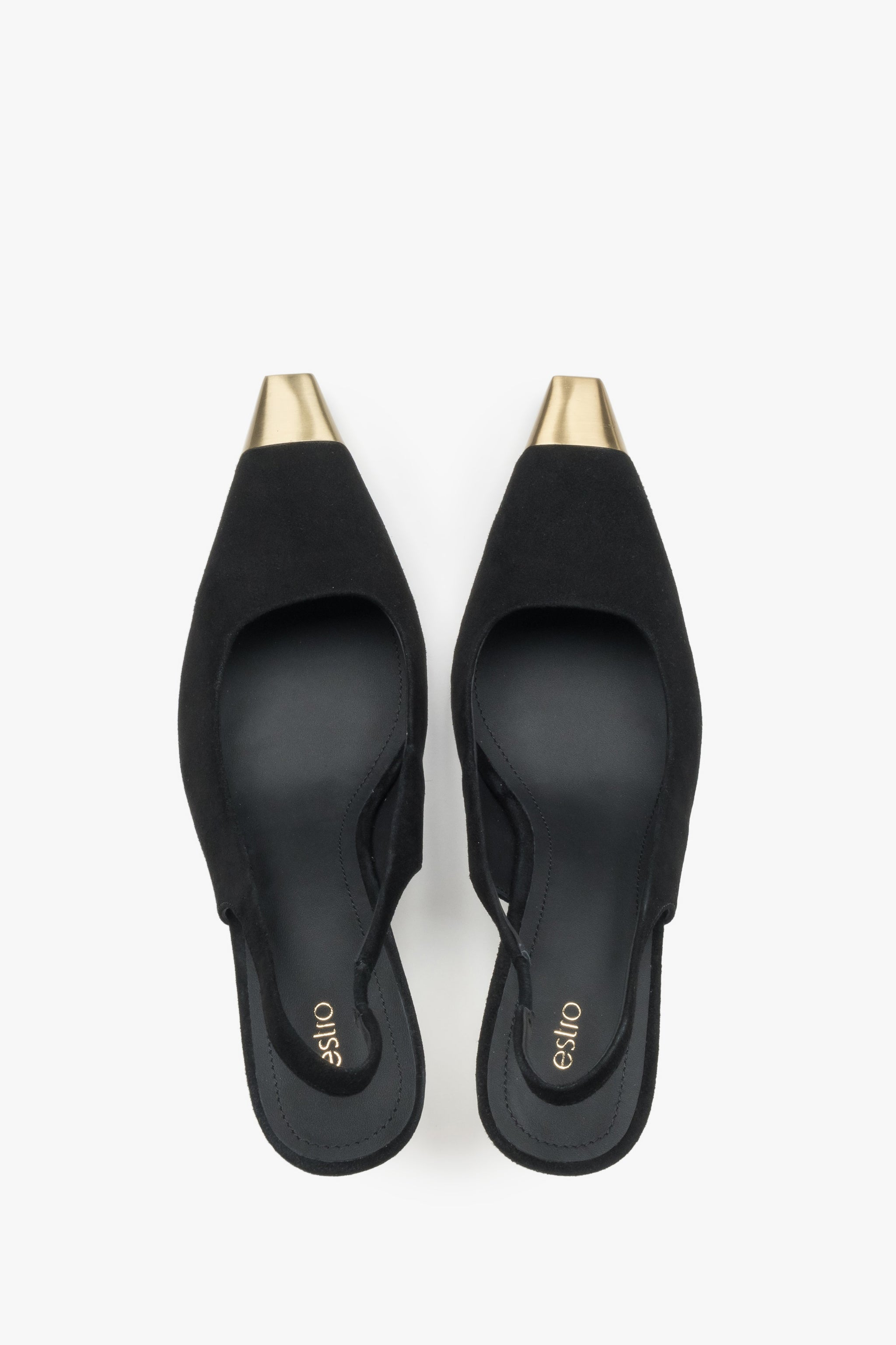 Schwarze Damen-Slingpumps von oben mit Chevreau-Lederdecksohle und goldfarbenen Details