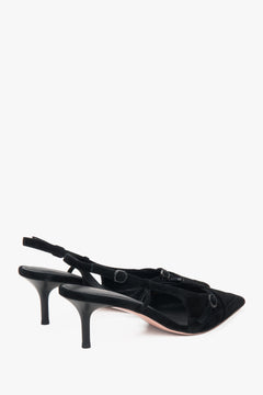 Elegante niedrig-absätzige Slingbacks in schwarzem Velours von Estro.