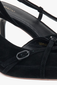 Estro schwarze Velours-Slingbacks mit niedrigem Absatz für Damen.