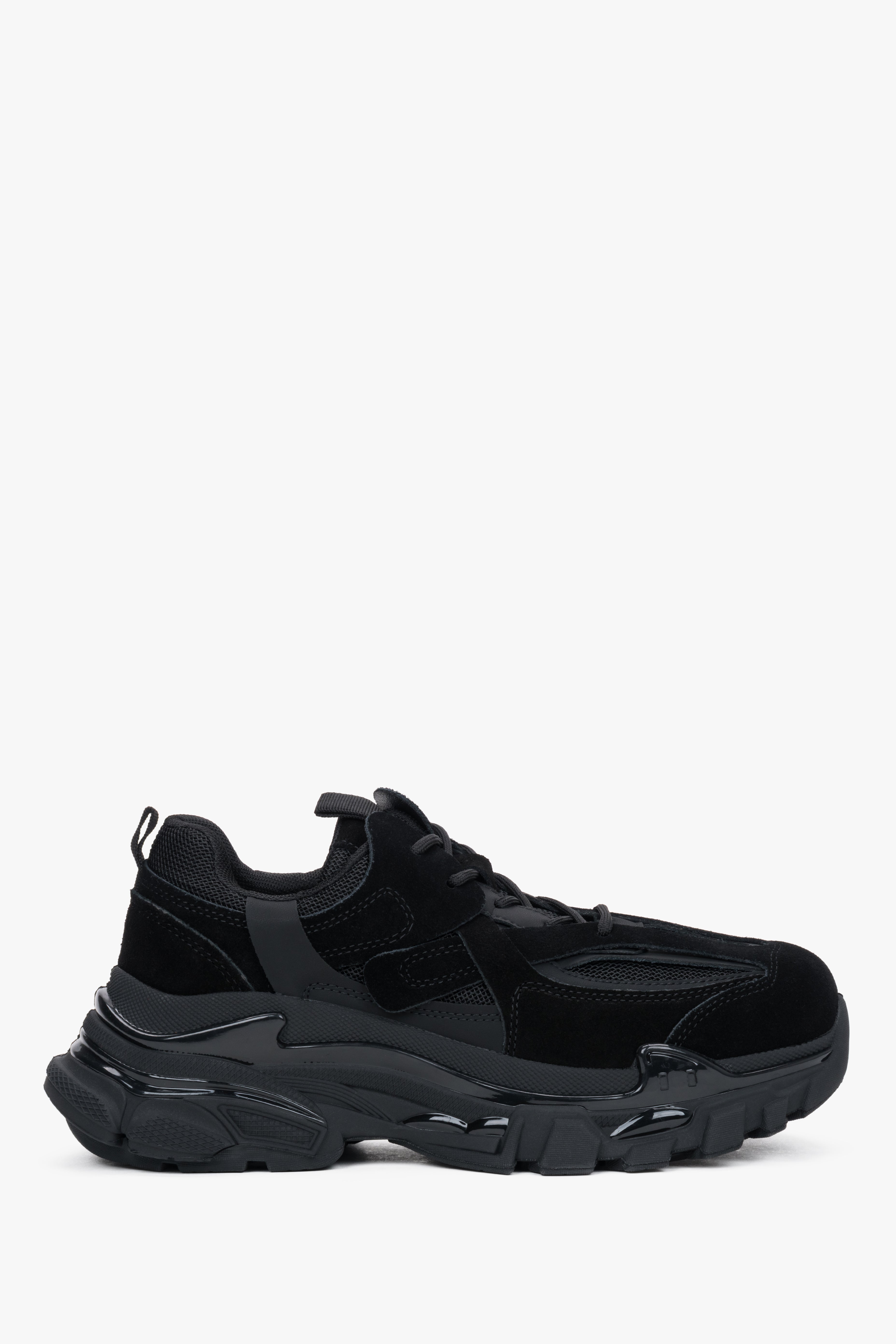 Flache Seitenansicht des schwarzen Damen-Sneakers ES8 aus Velours und Textil