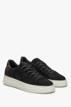 Damen-Sneaker von Estro – Schwarz, Animal-Print, italienisches Velours.