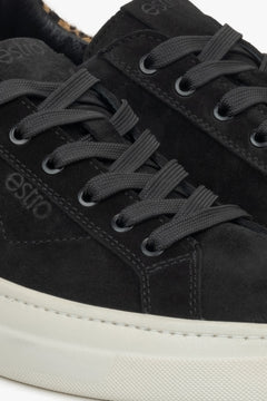 Schwarze Damen-Sneaker mit niedrigem Schaft und Animal-Print – Detailansicht.