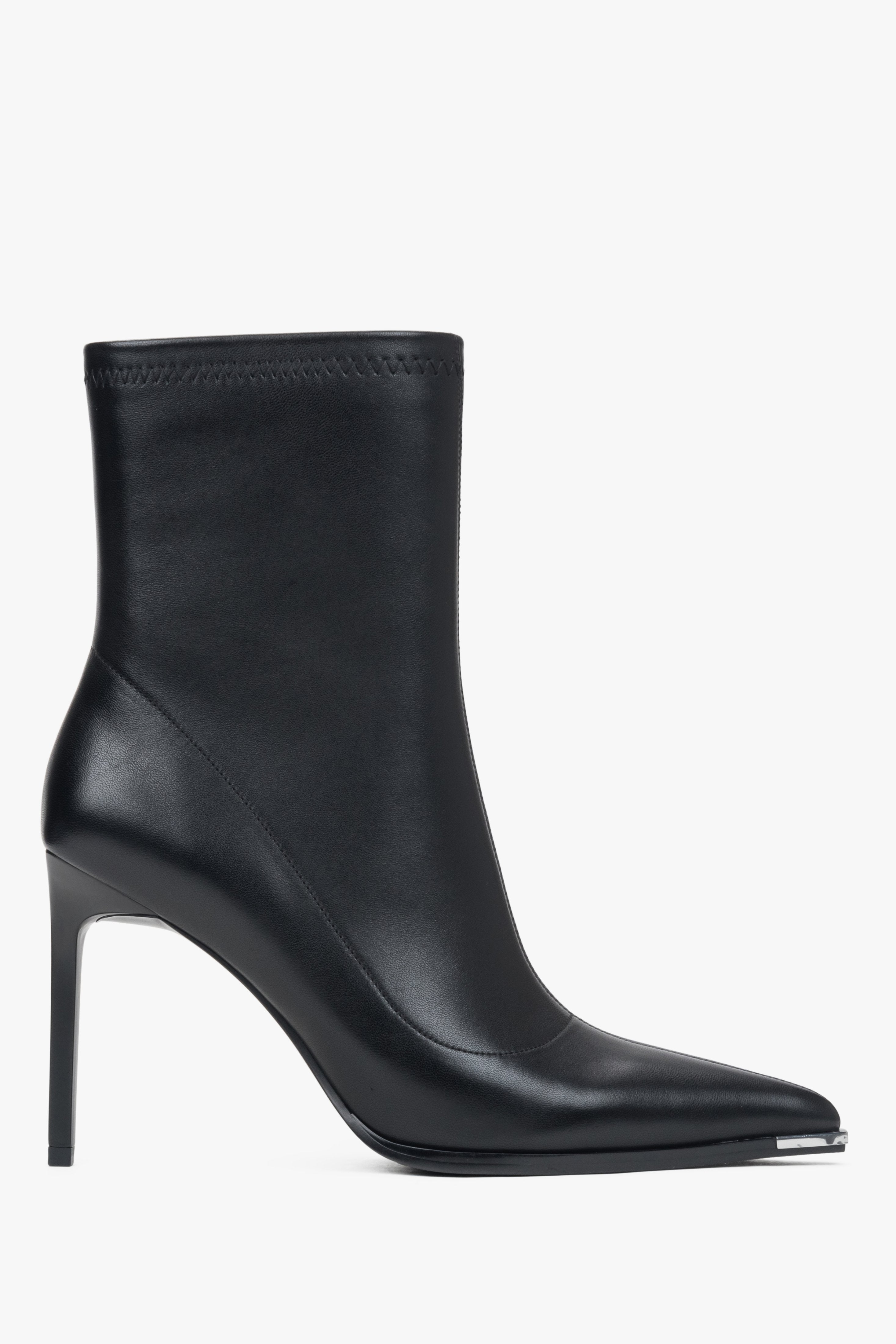Damen-Leder-Stiefeletten in Schwarz mit hohem Absatz und elastischem Schaft Estro ER00116620.