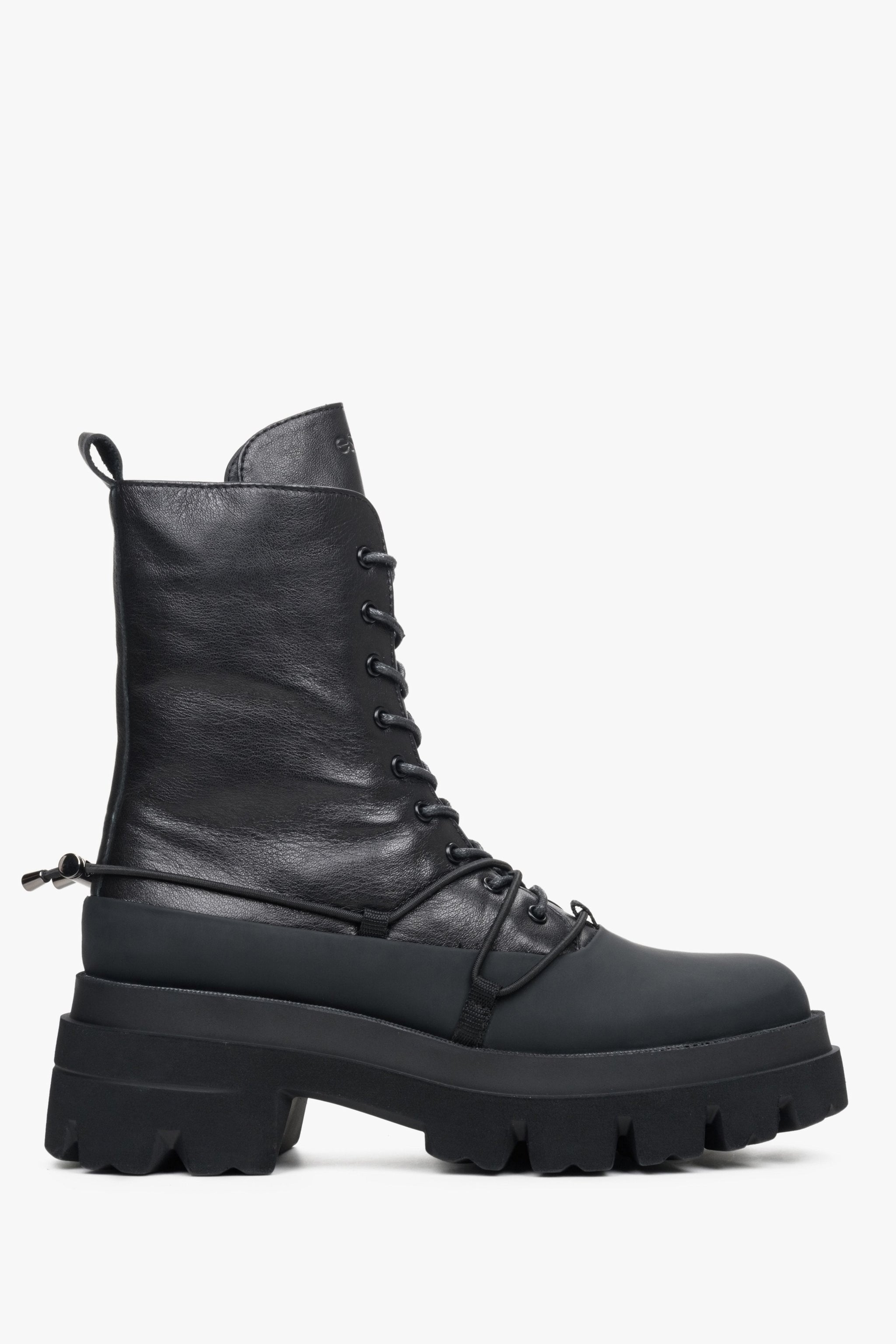 Damen-Workerboots, hoch, mit Schnürung aus echtem Leder von Estro – Nahaufnahme des Schuhprofils.
