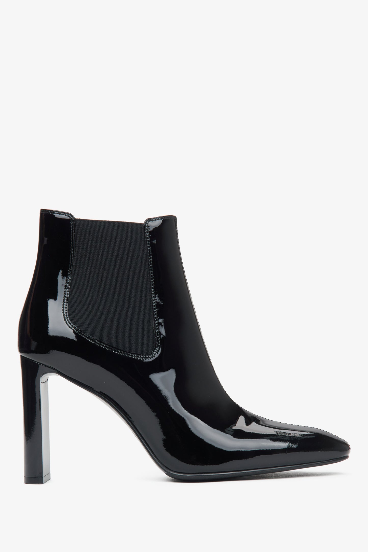 Schwarze Damen-Stiefelette aus edlem Lackleder mit markantem Blockabsatz Estro ER00115904.
