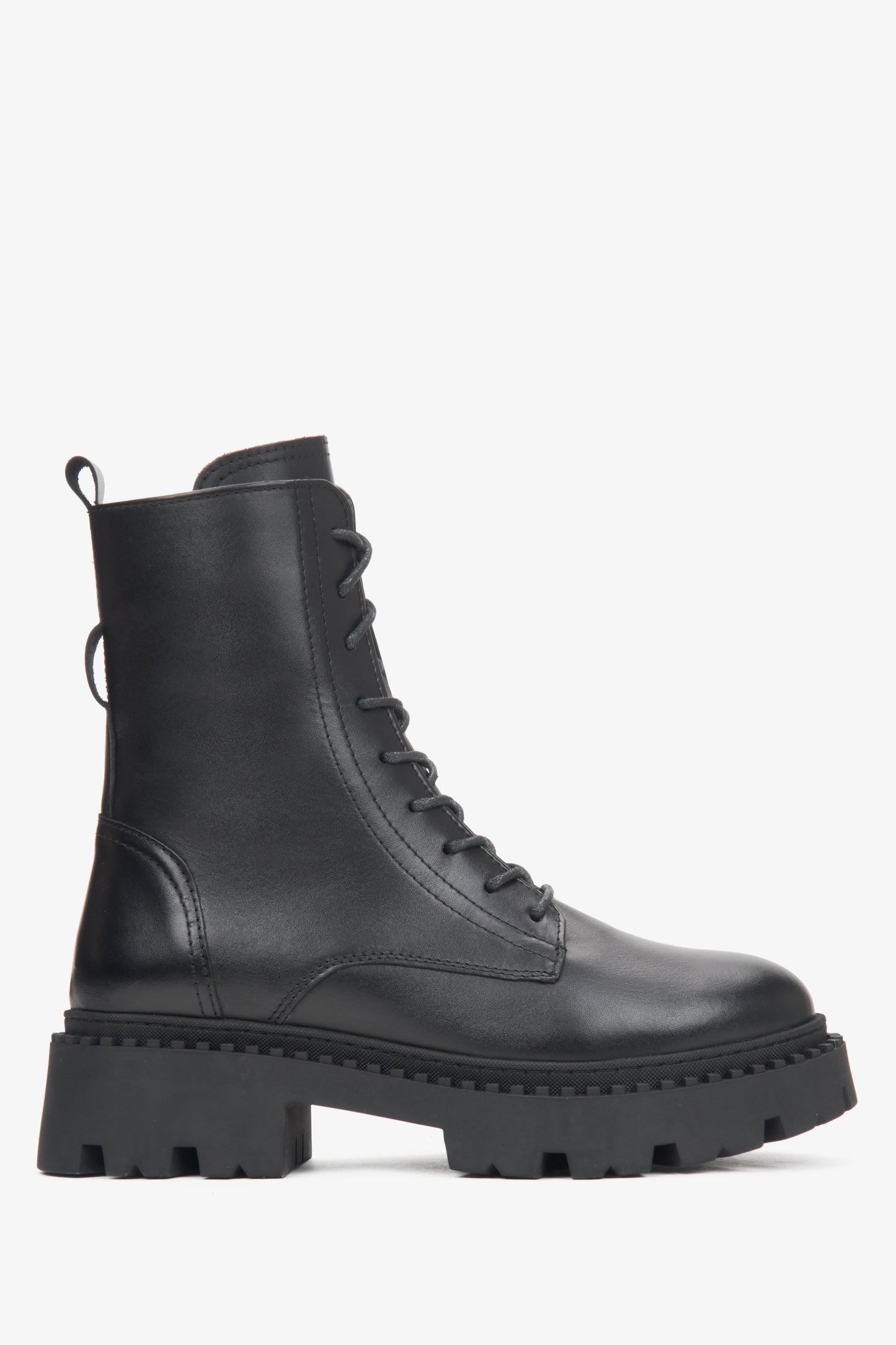 Damen-Stiefeletten in Schwarz aus hochwertigem italienischem Echtleder Estro ER00116387.