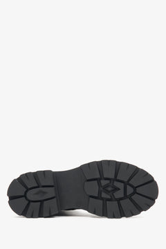 Schwarze Leder-Stiefeletten von Estro – Nahaufnahme der Sohle.