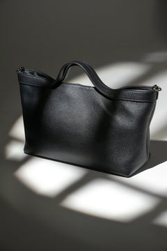 Schwarze Damen-Tote-Bag aus genarbtem Echtleder mit kurzen Griffen Estro ER00120126