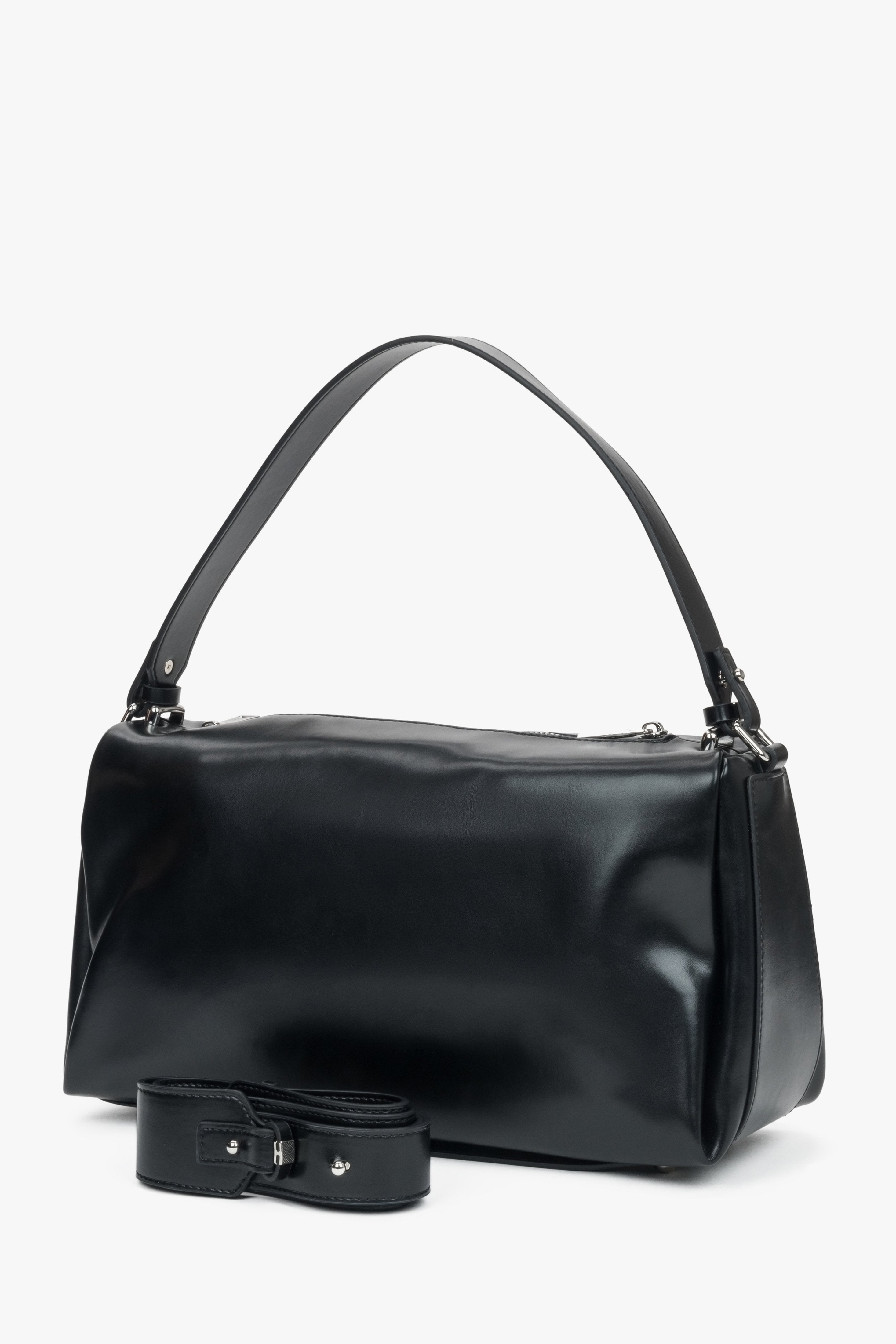 Elegante schwarze Damen-Umhängetasche von Estro aus hochwertigem Naturleder.