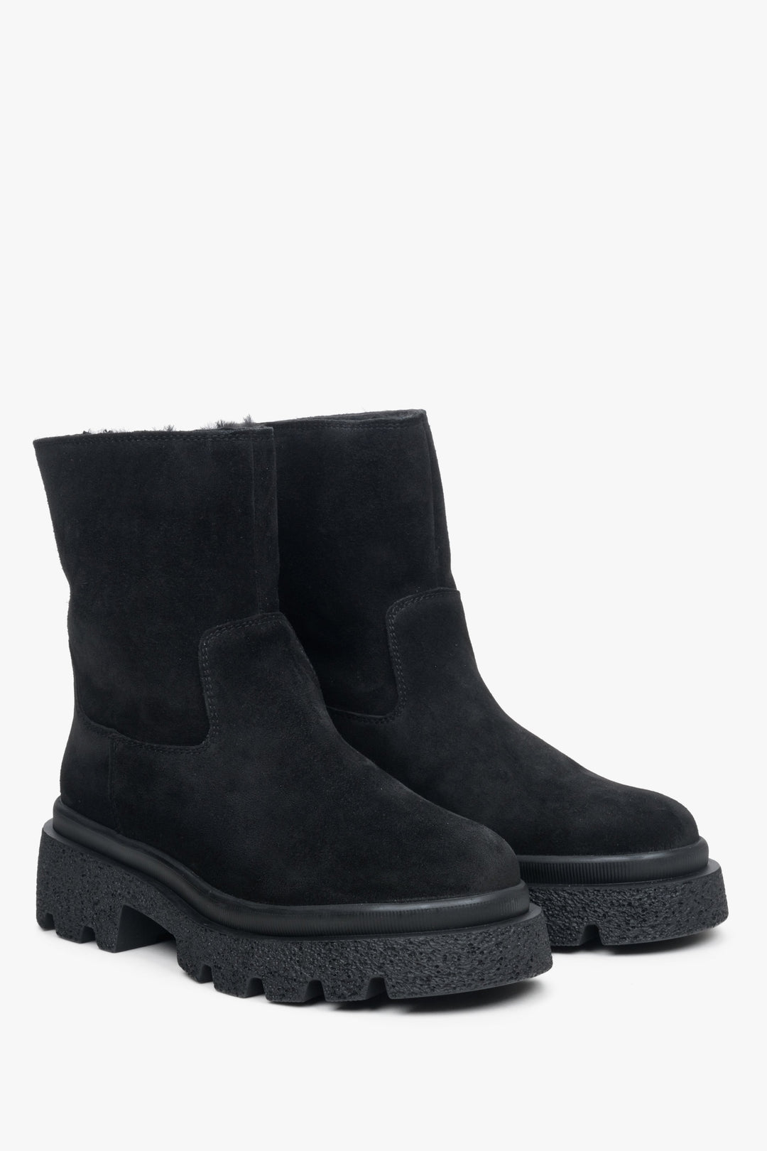 Schwarze Damenstiefeletten aus Veloursleder von Estro.